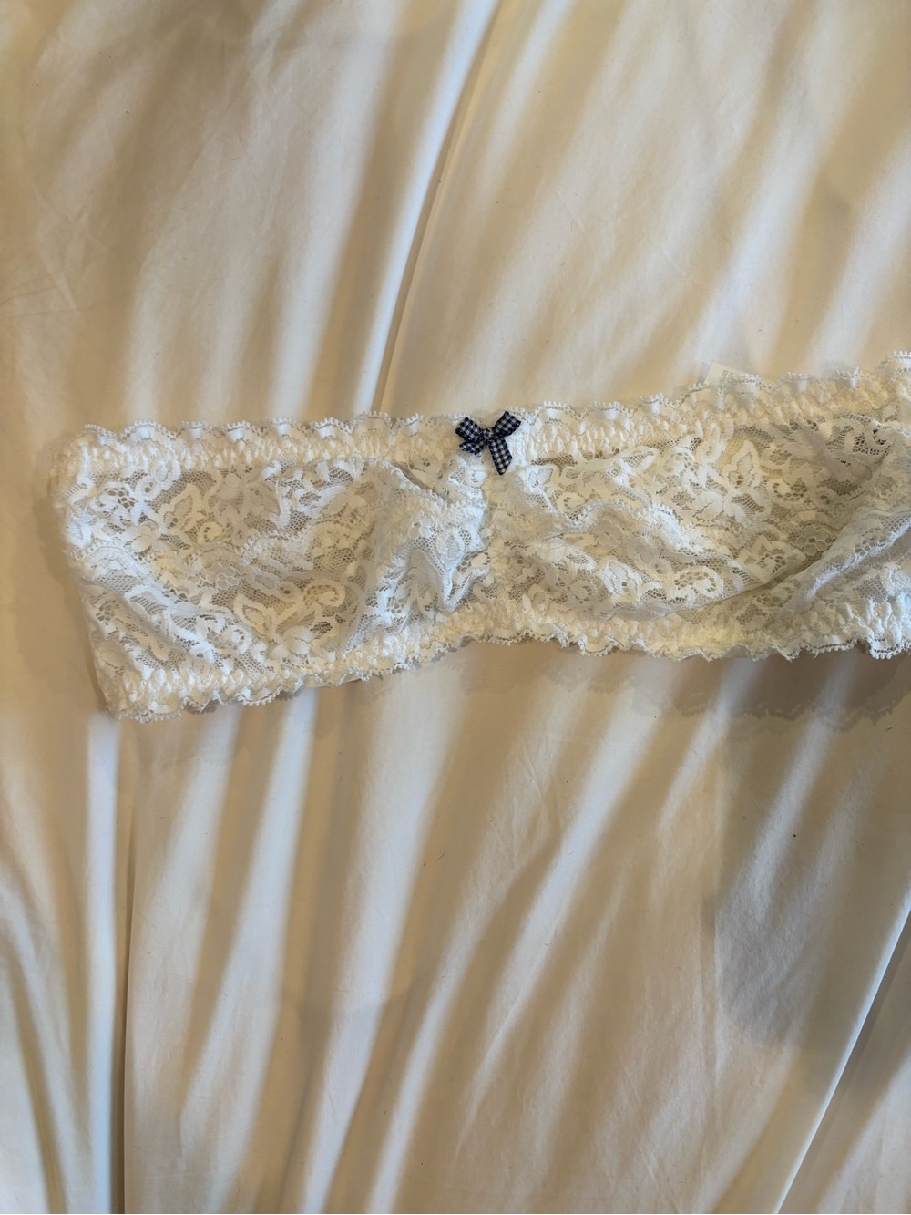 Gilly Hicks White Lace Bandeau with Navy Bow Accent